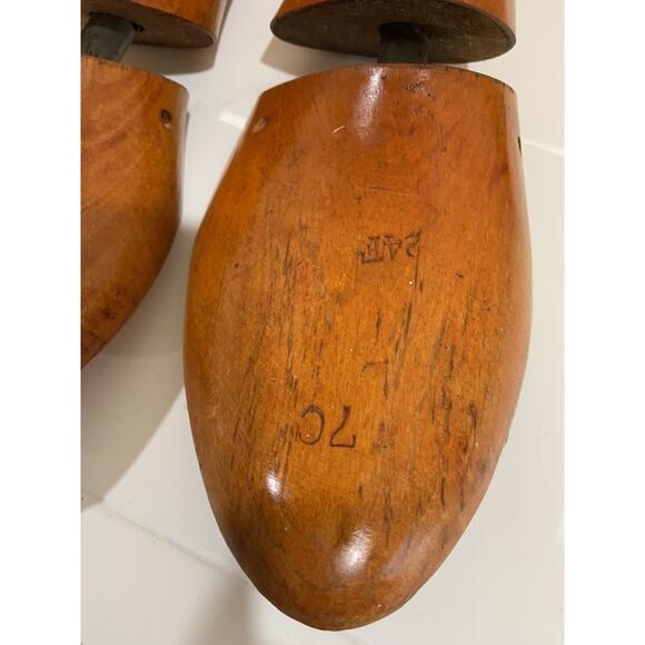 Vtg Primitive Solid Wood Brass Shoe Stretchers The John C Roberts Shoes 7 C - Picture 5 of 8